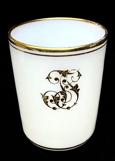 Suite De 4 Verres En Opaline Monogrammes