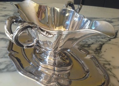 Saucière En Argent Massif De Forme Navette De Style Louis XV 