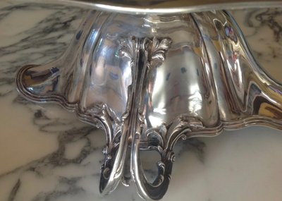 Saucière En Argent Massif De Forme Navette De Style Louis XV 