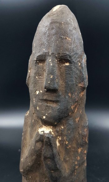 Statue "Putali", pierre, Népal