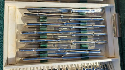 Antique 100-piece monogram cutlery set (18.8) France Inox