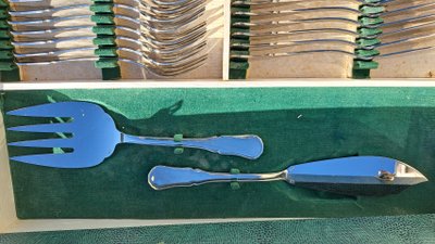Antique 100-piece monogram cutlery set (18.8) France Inox