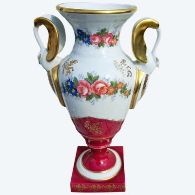 Vaso francese Pilllivuyt in porcellana marchiata con manici a testa di cigno dipinti a mano