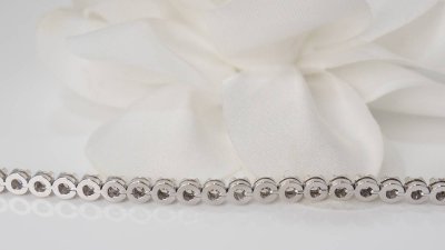 Bracciale fiume in oro bianco e diamanti 3 ct