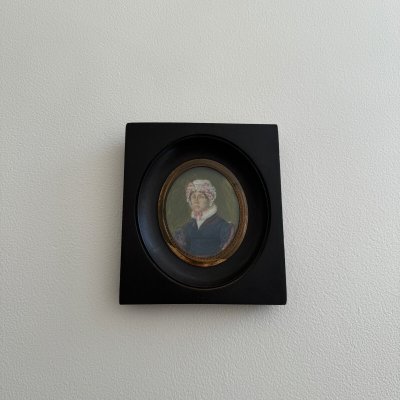 Miniature portrait of a woman with a headdress, first part of the 19th century