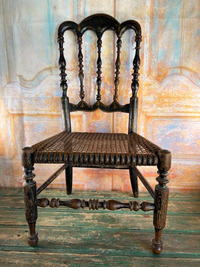 Sedia per bambini Napoleone III in legno annerito e intreccio di vimini – fine del XIX secolo