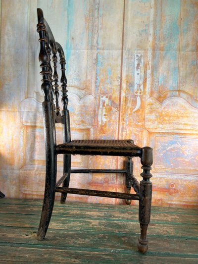 Sedia per bambini Napoleone III in legno annerito e intreccio di vimini – fine del XIX secolo