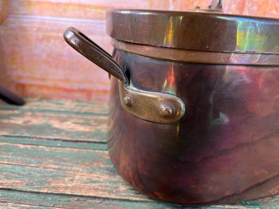 Marmite Ancienne en Cuivre avec Couvercle – Travail Artisanal – Certificat d’Authenticité