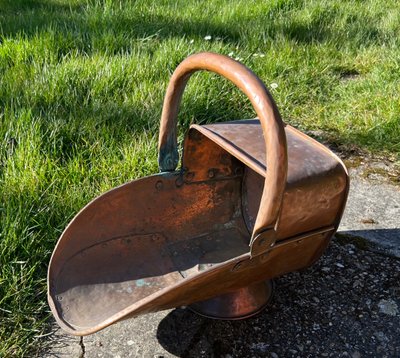 Porte-seau à charbon en cuivre – XIXe siècle
