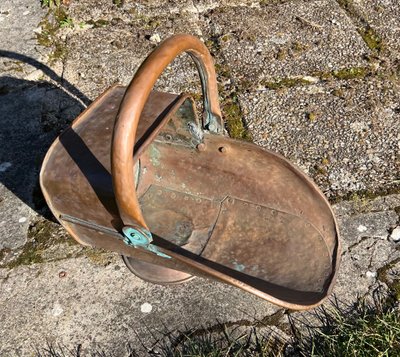 Porte-seau à charbon en cuivre – XIXe siècle