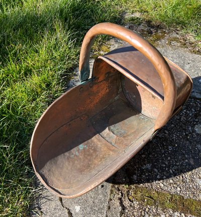 Porte-seau à charbon en cuivre – XIXe siècle