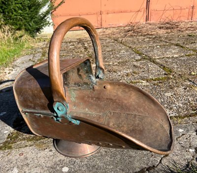 Porte-seau à charbon en cuivre – XIXe siècle