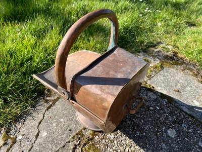 Porte-seau à charbon en cuivre – XIXe siècle