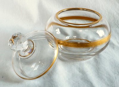 Zuccheriera Napoleone III in cristallo Baccarat impreziosita da oro fino - fine XIX secolo