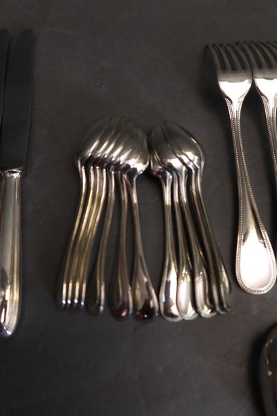 Christofle Perles 61-piece cutlery set