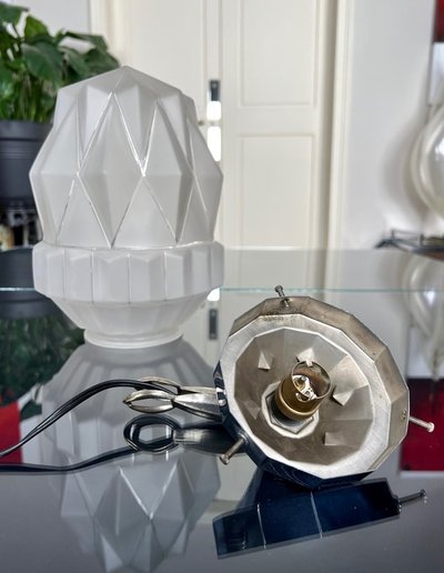 Art Deco Hanging Lamp - Chromed Metal And Frosted Glass Globe - Luminaire XXe siècle