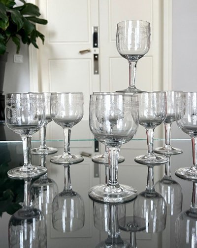 Service De Verres Soufflés Décorés d'Une Frise Gravée - XIXe Siècle