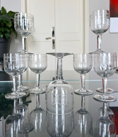Service De Verres Soufflés Décorés d'Une Frise Gravée - XIXe Siècle