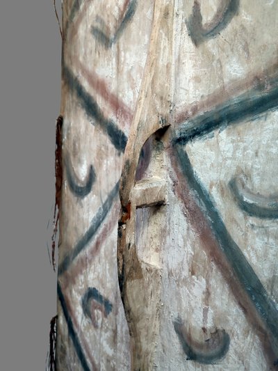 Großer polychromer Holzschild Asmat Iran Jaya, Wolmark Collection