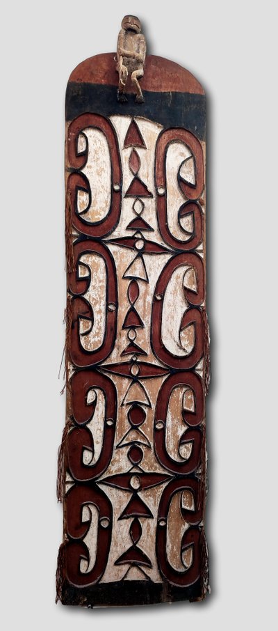 Großer polychromer Holzschild Asmat Iran Jaya, Wolmark Collection