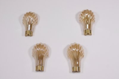 Pair of “shell” wall lights in Barovier Toso style.