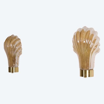 Pair of “shell” wall lights in Barovier Toso style.