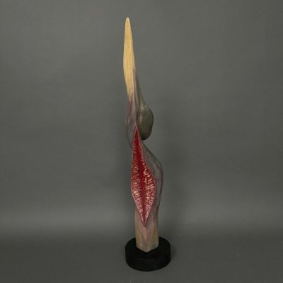 Sculpture en bois par Calin Hentea XXe femme à l'oiseau 