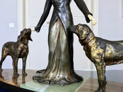 Scultura in marmo e onice regolata con criselefantino, firmata Limousin - Art Déco
