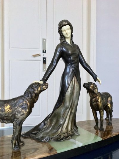 Scultura in marmo e onice regolata con criselefantino, firmata Limousin - Art Déco