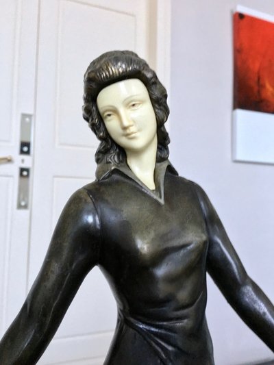 Scultura in marmo e onice regolata con criselefantino, firmata Limousin - Art Déco
