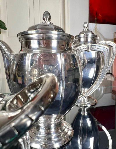 Art Deco Tee Und Kaffeeservice - Teekanne Gießkanne Zuckerdose - Silberne Metallformstücke