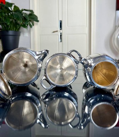 Art Deco Tee Und Kaffeeservice - Teekanne Gießkanne Zuckerdose - Silberne Metallformstücke