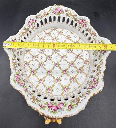 PORCELAIN PLANTER