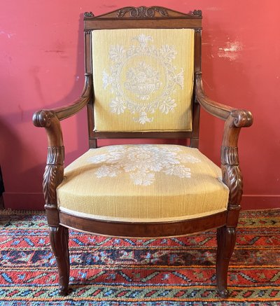 Paire de fauteuils en acajou, époque Charles X
