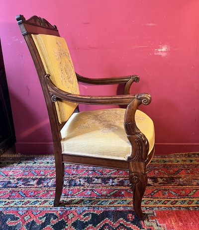 Paire de fauteuils en acajou, époque Charles X