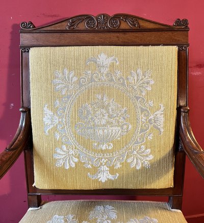 Paire de fauteuils en acajou, époque Charles X