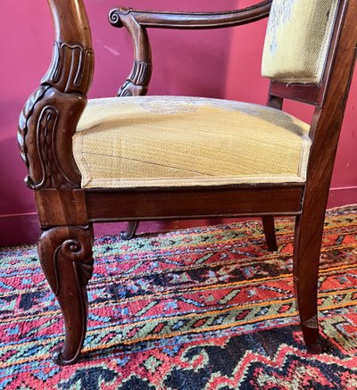 Paire de fauteuils en acajou, époque Charles X