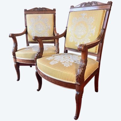 Paire de fauteuils en acajou, époque Charles X