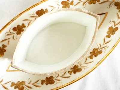 Beurrier en porcelaine de Paris d'époque Directoire fin XVIIIe dans le goût de Locré