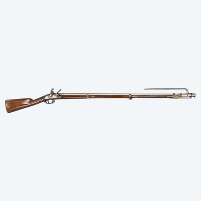 Rifle of the students of the Military Schools, M. de Versailles, model 1817 with its bayonet.