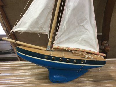 Teichboot Tirot
