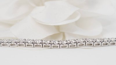 Bracelet rivière en or blanc et diamants 4cts