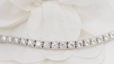 Bracelet rivière en or blanc et diamants 4cts