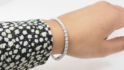 Bracelet rivière en or blanc et diamants 4cts