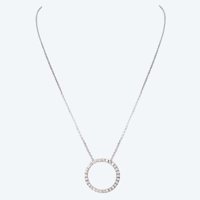Collier pendentif cercle en or blanc et diamants