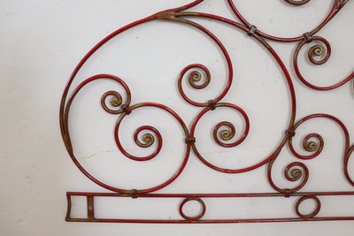 Testiera letto matrimoniale in ferro rosso, inizio XX secolo