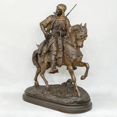 Cavaliere arabo di ritorno dalla caccia , Alfred Barye (1839-1882) Et Émile Guillemin (1841-1907)