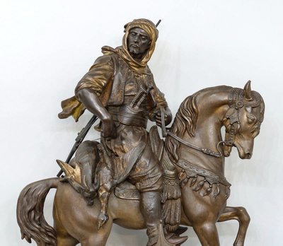 Cavaliere arabo di ritorno dalla caccia , Alfred Barye (1839-1882) Et Émile Guillemin (1841-1907)