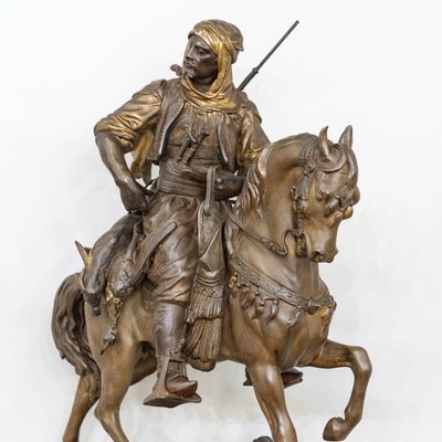 Cavaliere arabo di ritorno dalla caccia , Alfred Barye (1839-1882) Et Émile Guillemin (1841-1907)