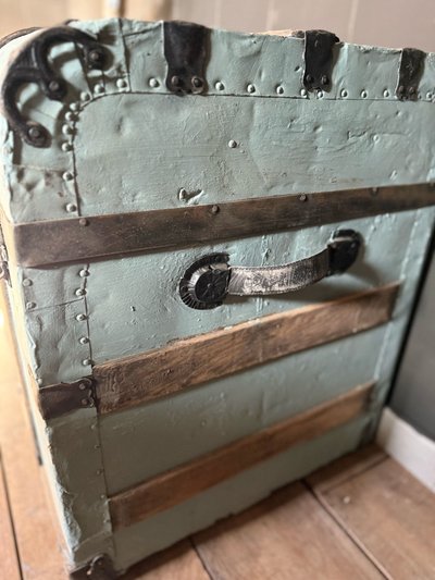 Baule da viaggio del XIX secolo con finitura patinata
